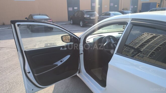 Hyundai Accent 2012, 264,000 km - 1.4 л - Bakı