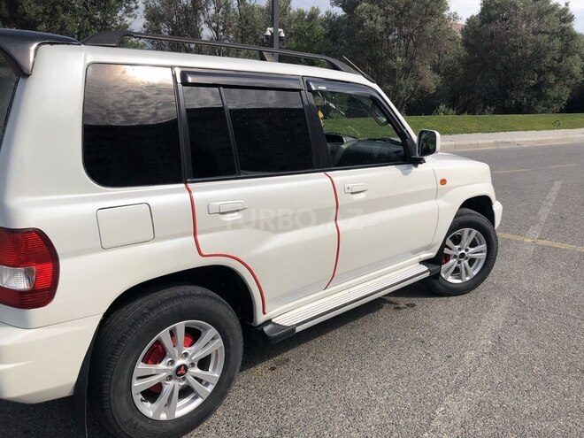 Mitsubishi Pajero io 1999, 400,000 km - 1.8 l - Bakı
