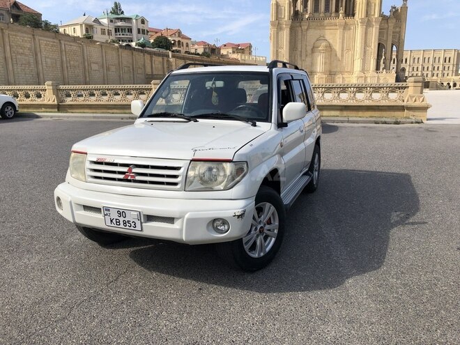 Mitsubishi Pajero io 1999, 400,000 km - 1.8 l - Bakı