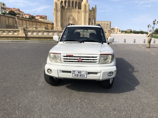 Mitsubishi Pajero io 1999, 400,000 km - 1.8 l - Bakı
