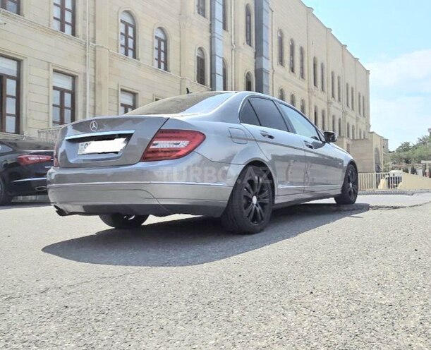 Mercedes C 220 d 2010, 222,000 km - 2.2 l - Bakı
