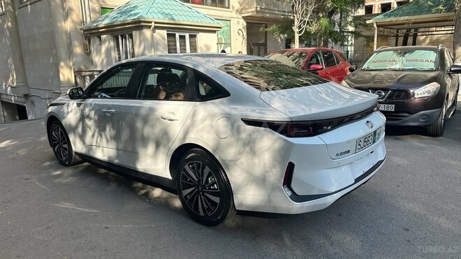 Changan Qiyuan A05 2025, 0 km - 1.5 l - Bakı