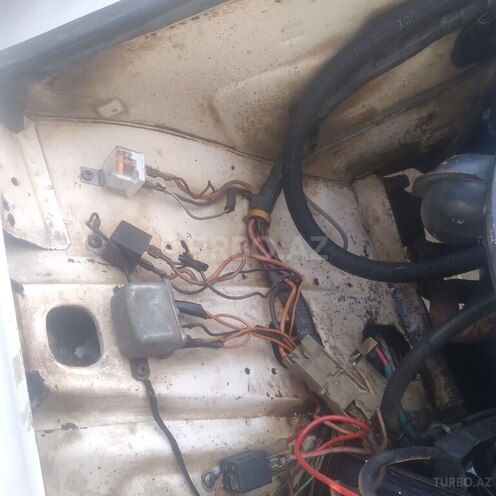 LADA (VAZ) 2106 1986, 24,400 km - 1.5 l - Salyan