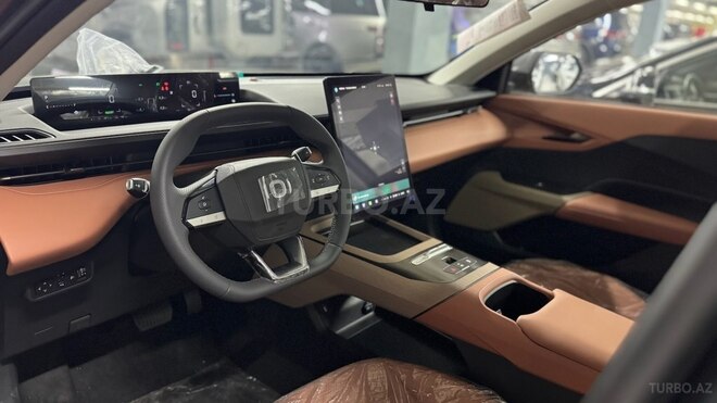 Changan Qiyuan A05-8