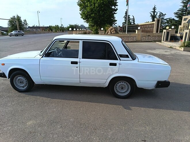 LADA (VAZ) 2107 2005, 250,000 km - 1.6 l - Qazax