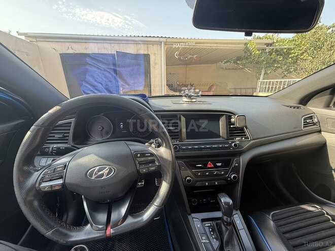 Hyundai Elantra 2017, 160,934 km - 1.6 l - Yevlax