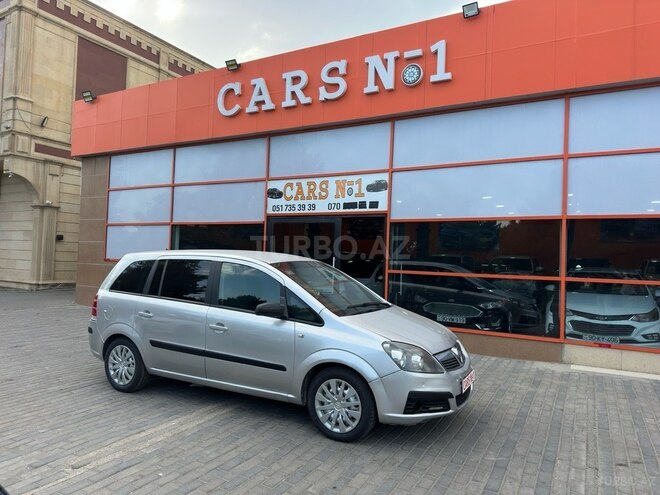 Opel Zafira-2
