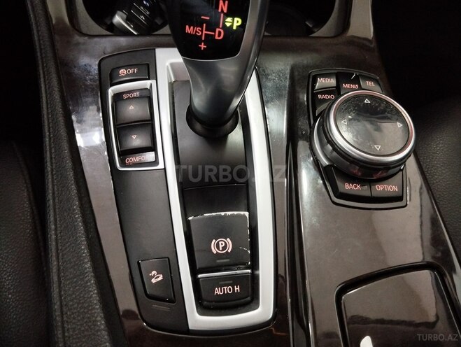 BMW 528 2015, 301,000 km - 2.0 l - Bakı