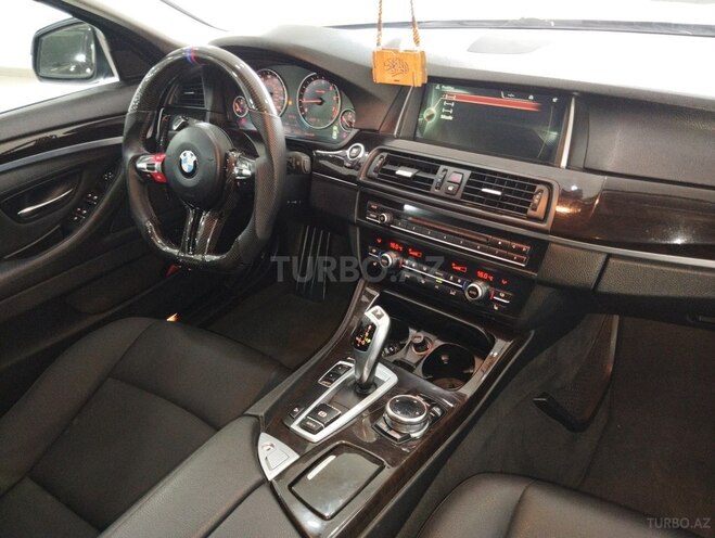 BMW 528 2015, 301,000 km - 2.0 l - Bakı