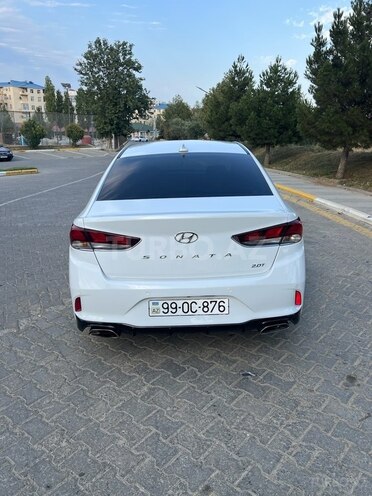 Hyundai Sonata-4