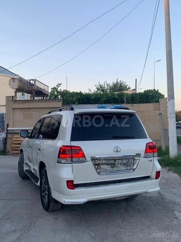 Toyota Land Cruiser-3