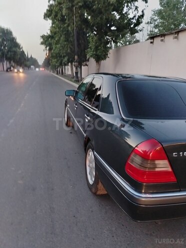 Mercedes C 180-9