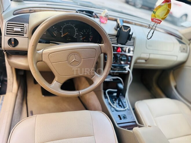Mercedes C 230-9