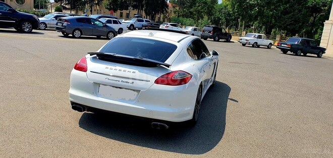 Porsche Panamera Turbo S 2011, 139,600 km - 4.8 л - Gəncə