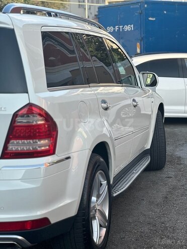 Mercedes GL 350 4MATIC 2019, 145,000 km - 3.0 l - Bakı
