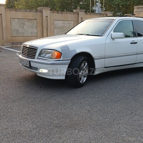 Mercedes C 230-16