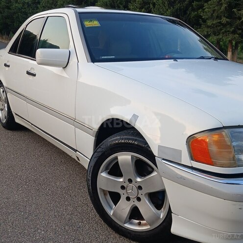 Mercedes C 230-17