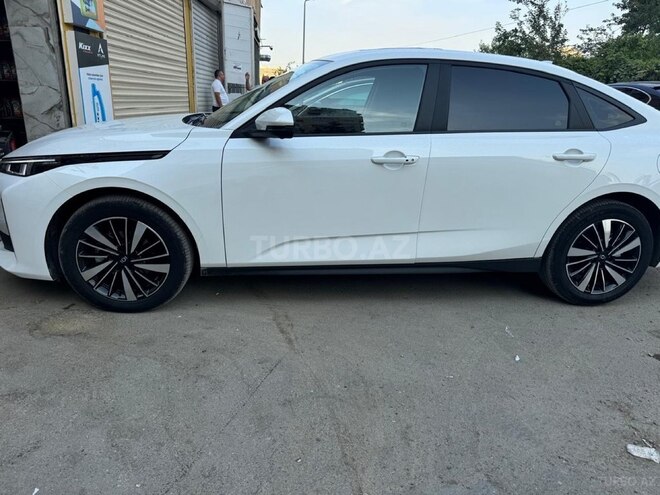 Changan Qiyuan A05 2024, 8,500 km - 0.2 л - Bakı