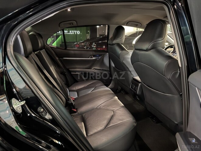 Toyota Camry-12