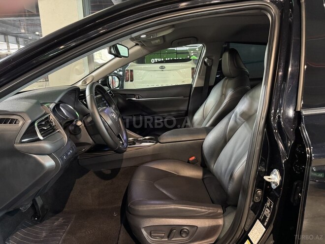 Toyota Camry-7