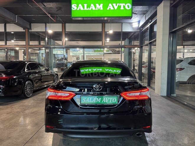 Toyota Camry-5
