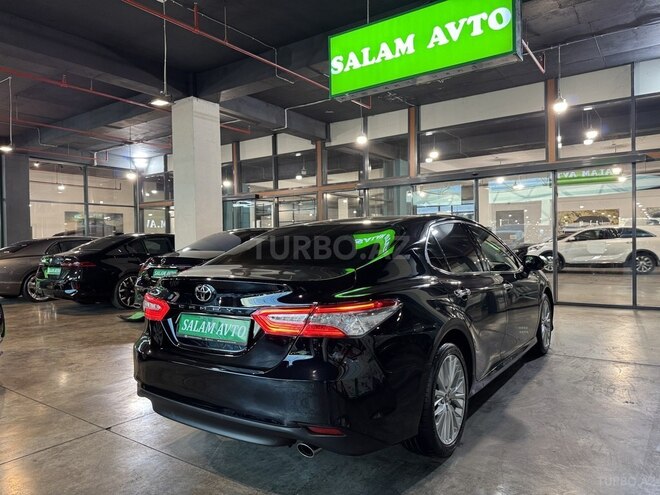 Toyota Camry-6