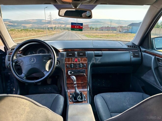 Mercedes E 200 2000, 360,000 km - 2.0 l - Sumqayıt