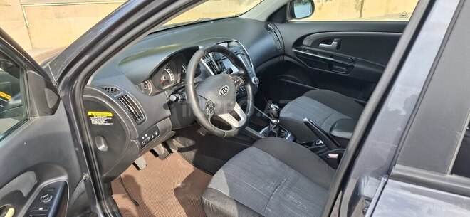 Kia Ceed 2011, 185,000 km - 1.6 l - Sumqayıt