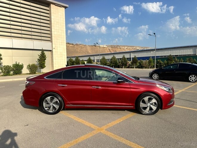 Hyundai Sonata-4
