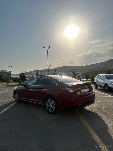 Hyundai Sonata-6