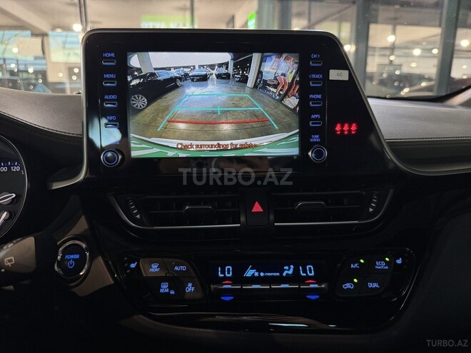 Toyota C-HR-14