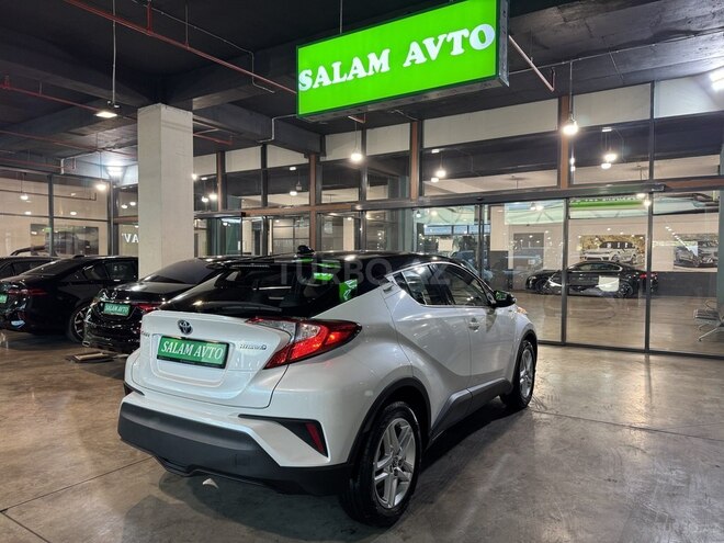 Toyota C-HR-6