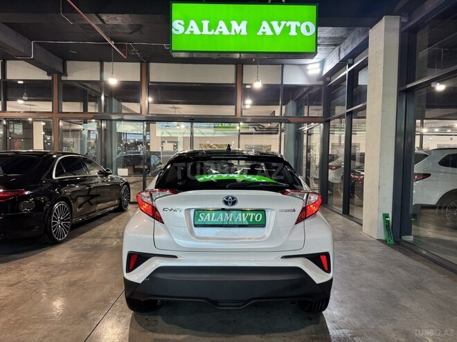 Toyota C-HR-5