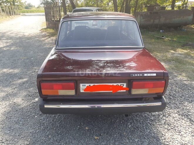 LADA (VAZ) 2107 2007, 300,000 km - 1.6 l - Qax