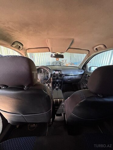 Opel Astra 2007, 326,544 km - 1.3 l - 