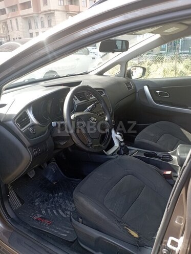 Kia  2012, 4,345 km - 1.6 l - Bakı