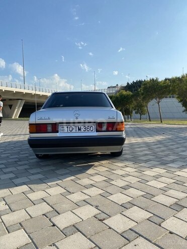 Mercedes 190 1992, 302,287 km - 2.0 л - Bakı