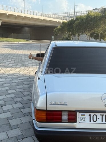 Mercedes 190 1992, 302,287 km - 2.0 л - Bakı