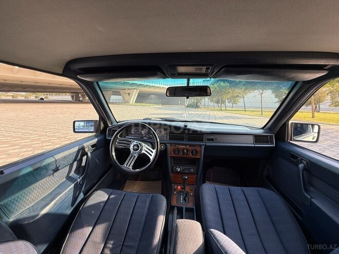 Mercedes 190 1992, 302,287 km - 2.0 л - Bakı
