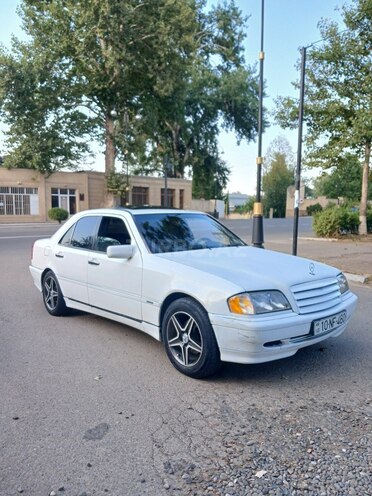 Mercedes C 180 1995, 215,436 km - 1.8 l - Qazax