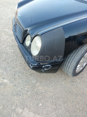 Mercedes E 240 1999, 324,651 km - 2.4 l - Bakı