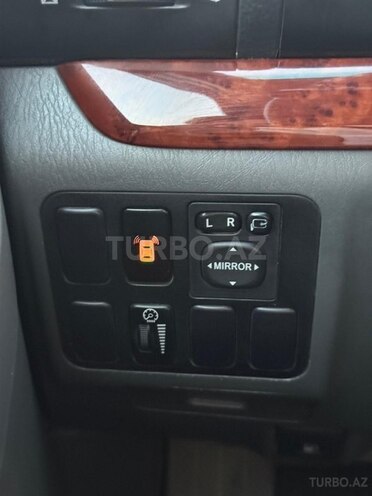 Toyota Land Cruiser Prado-9
