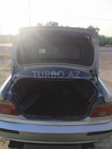 BMW 528 1998, 314,560 km - 2.8 l - İmişli