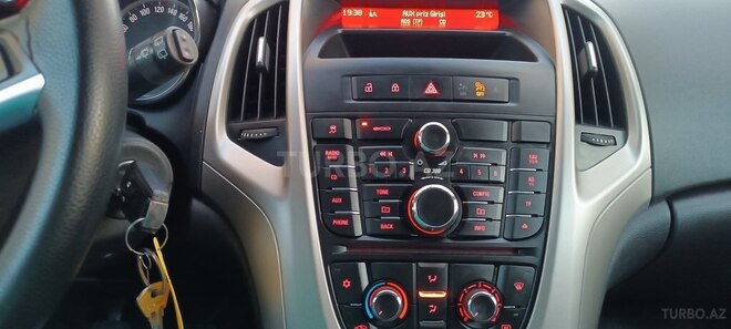 Opel Astra 2011, 240,150 km - 1.3 l - Bakı