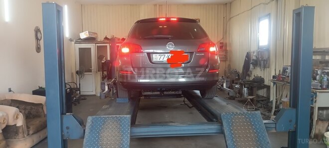 Opel Astra 2011, 240,150 km - 1.3 l - Bakı