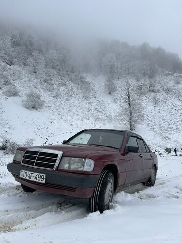 Mercedes 190 1992, 300,000 km - 2.0 l - Qəbələ