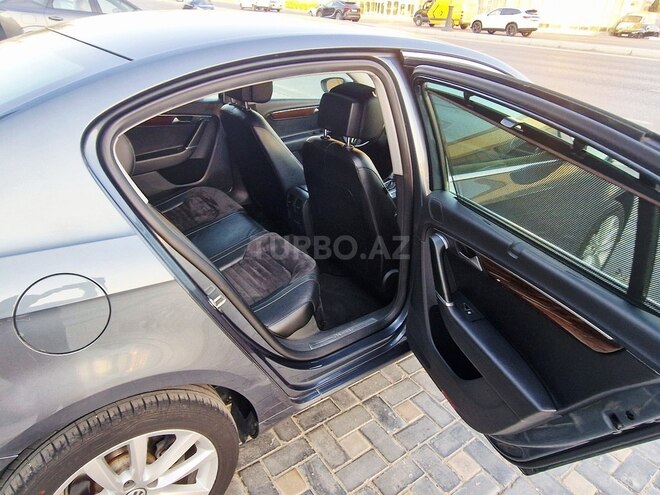 Volkswagen Passat 2011, 240,000 km - 2.5 l - Bakı