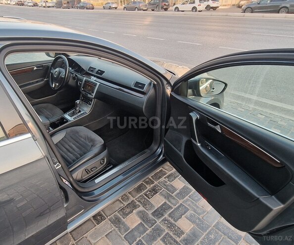 Volkswagen Passat 2011, 240,000 km - 2.5 l - Bakı
