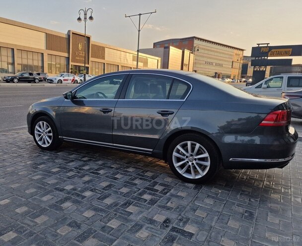 Volkswagen Passat 2011, 240,000 km - 2.5 l - Bakı