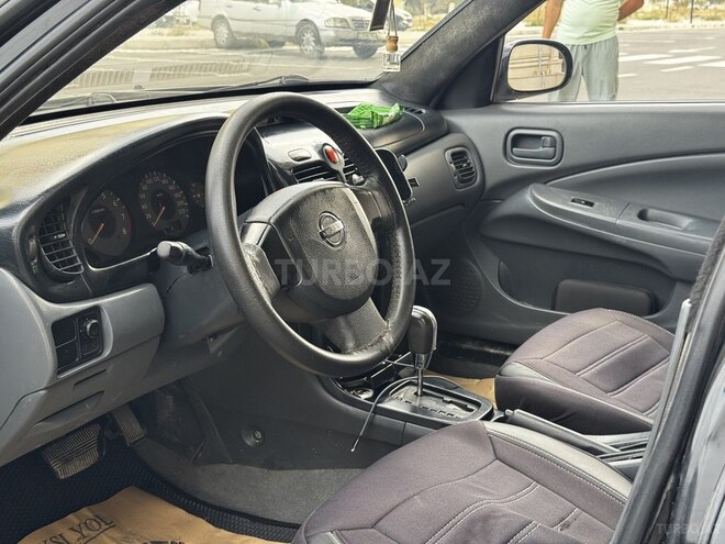 Nissan Sunny-8